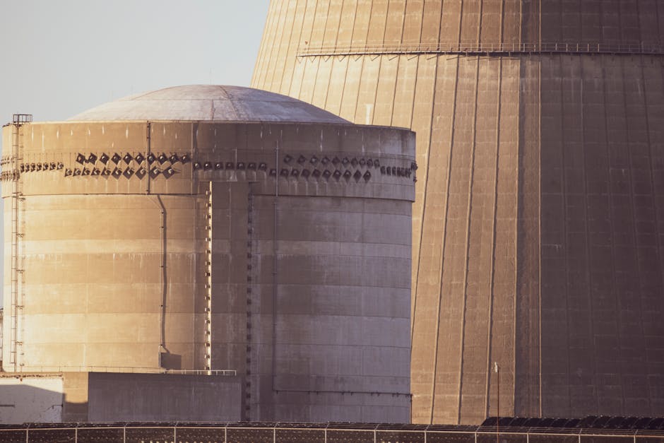 betonowe elementy infrastruktury energetycznej na placu budowy